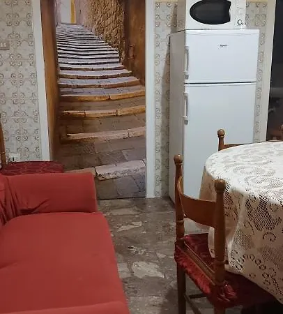 Holiday home Toto E Nina Aradeo