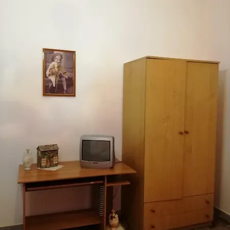 Holiday home Toto E Nina Aradeo